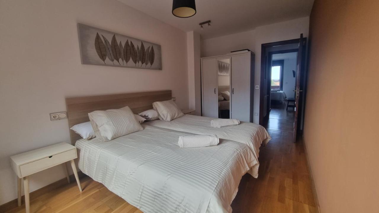 Appartement Piso Zona Hospital 6 Personas à Oviede Extérieur photo